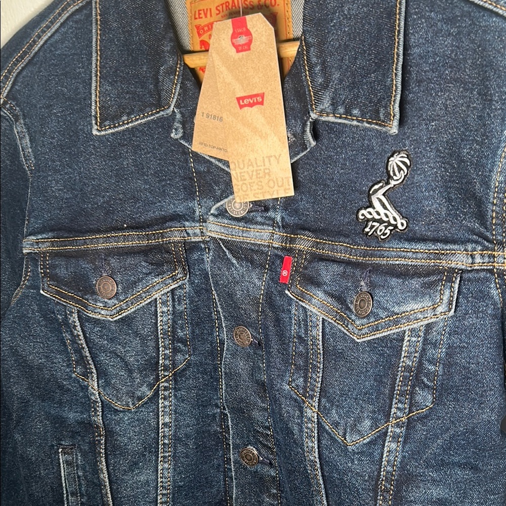 Levi's Dark Blue Classic Denim Jacket with Embroidery NBA 1785 NWT Small - Picture 5 of 8